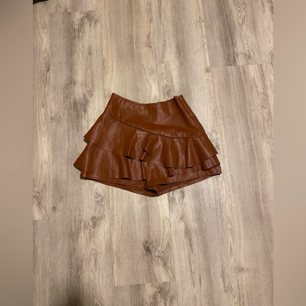DO+BE Brown Ruffled Mini Skort